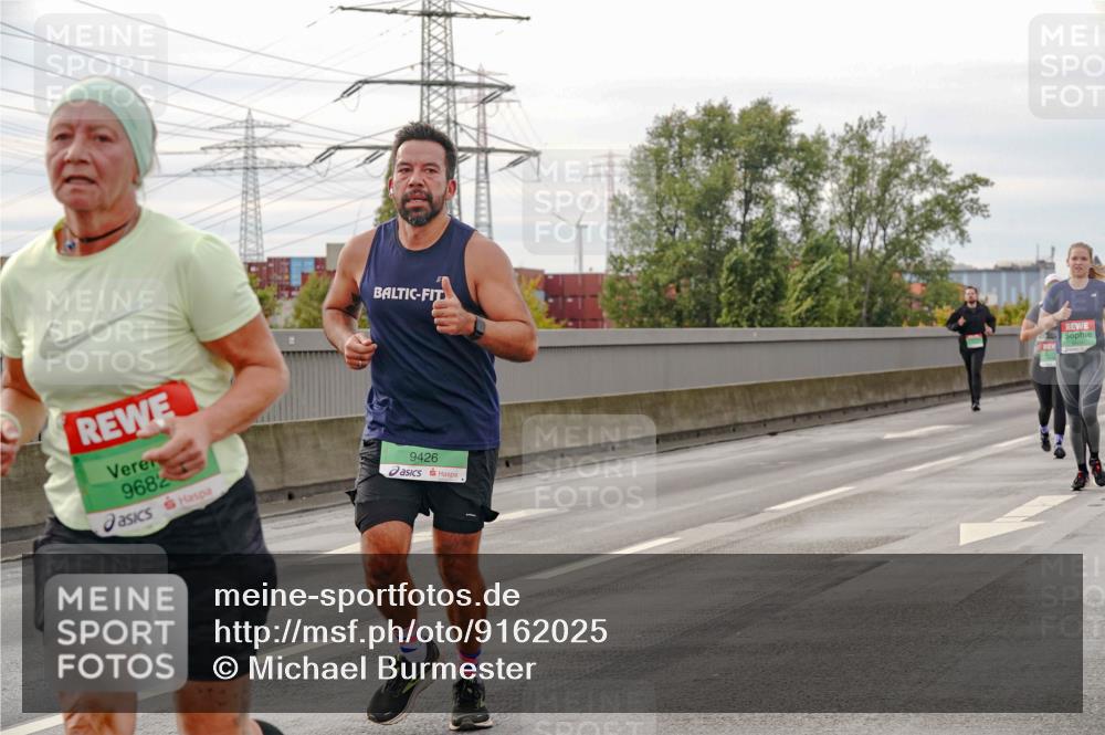 03.10.2025 - Köhlbrandbrückenlauf Michael Burmester http://msf.ph/oto/9162025 03.10.2025 16:03:09 Position 3 9682, 9426 meine-sportfotos.de