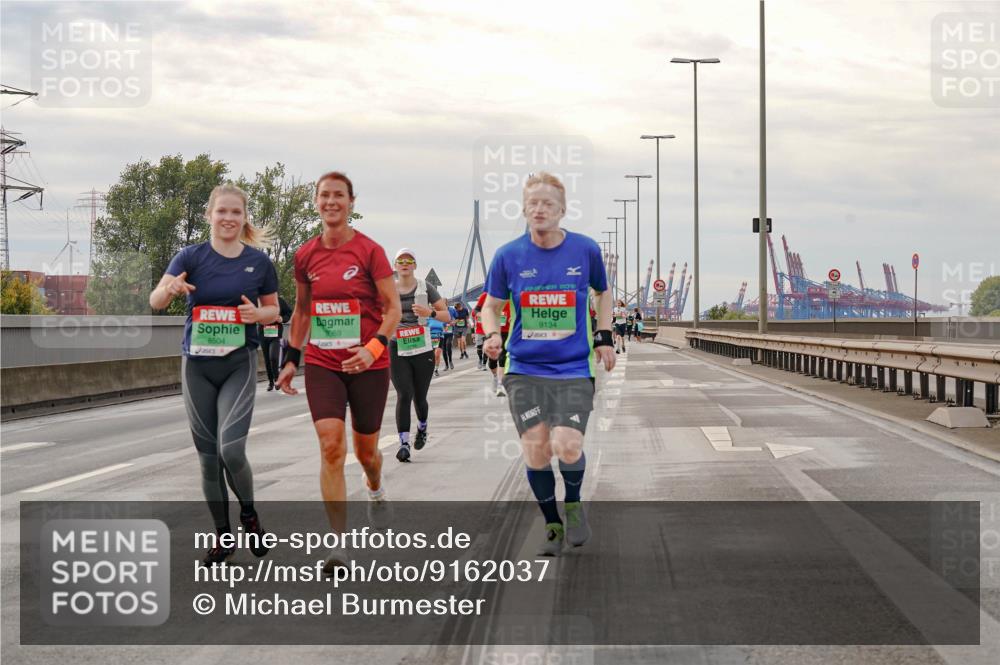 03.10.2025 - Köhlbrandbrückenlauf Michael Burmester http://msf.ph/oto/9162037 03.10.2025 16:03:13 Position 3 9069, 8504, 9134 meine-sportfotos.de