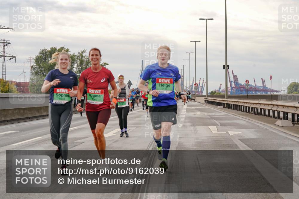 03.10.2025 - Köhlbrandbrückenlauf Michael Burmester http://msf.ph/oto/9162039 03.10.2025 16:03:13 Position 3 8504, 9069, 9134 meine-sportfotos.de