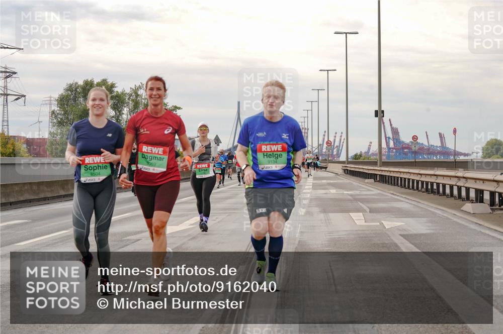 03.10.2025 - Köhlbrandbrückenlauf Michael Burmester http://msf.ph/oto/9162040 03.10.2025 16:03:13 Position 3 9069, 8504, 9134 meine-sportfotos.de