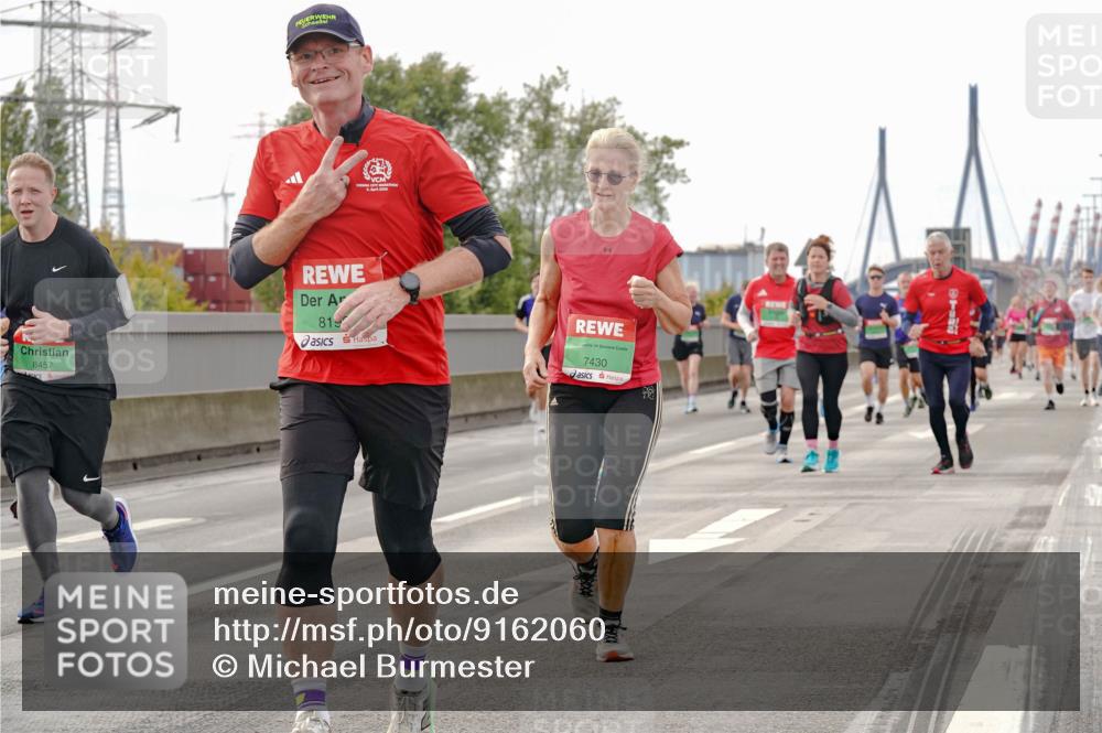 03.10.2025 - Köhlbrandbrückenlauf Michael Burmester http://msf.ph/oto/9162060 03.10.2025 16:03:22 Position 3 8457, 819, 7430 meine-sportfotos.de