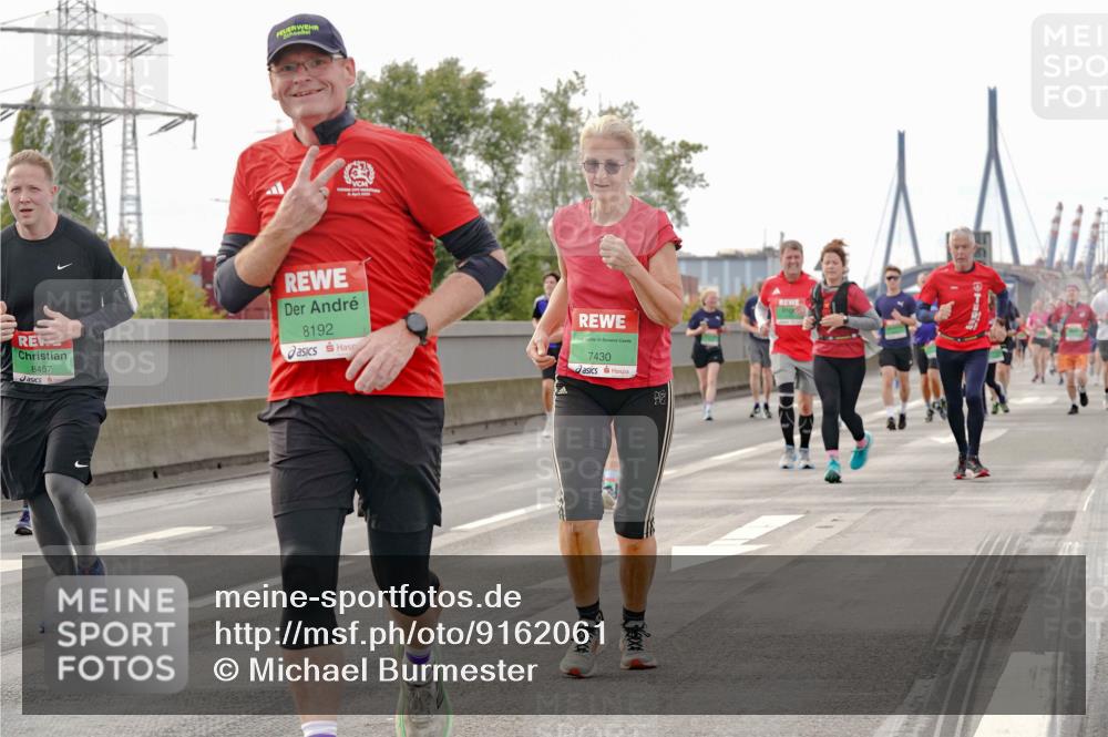 03.10.2025 - Köhlbrandbrückenlauf Michael Burmester http://msf.ph/oto/9162061 03.10.2025 16:03:22 Position 3 8457, 8192, 7430 meine-sportfotos.de