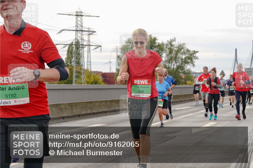 03.10.2025 - Köhlbrandbrückenlauf Michael Burmester http://msf.ph/oto/9162065 03.10.2025 16:03:23 Position 3 6, 2005, 8192, 7430 meine-sportfotos.de
