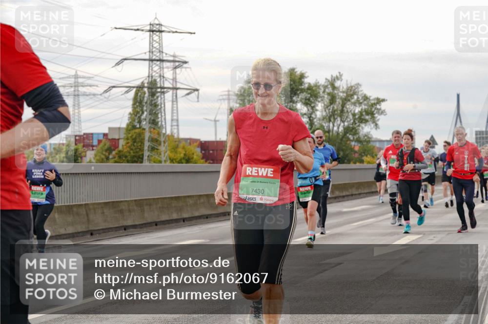 03.10.2025 - Köhlbrandbrückenlauf Michael Burmester http://msf.ph/oto/9162067 03.10.2025 16:03:23 Position 3 2, 7430 meine-sportfotos.de