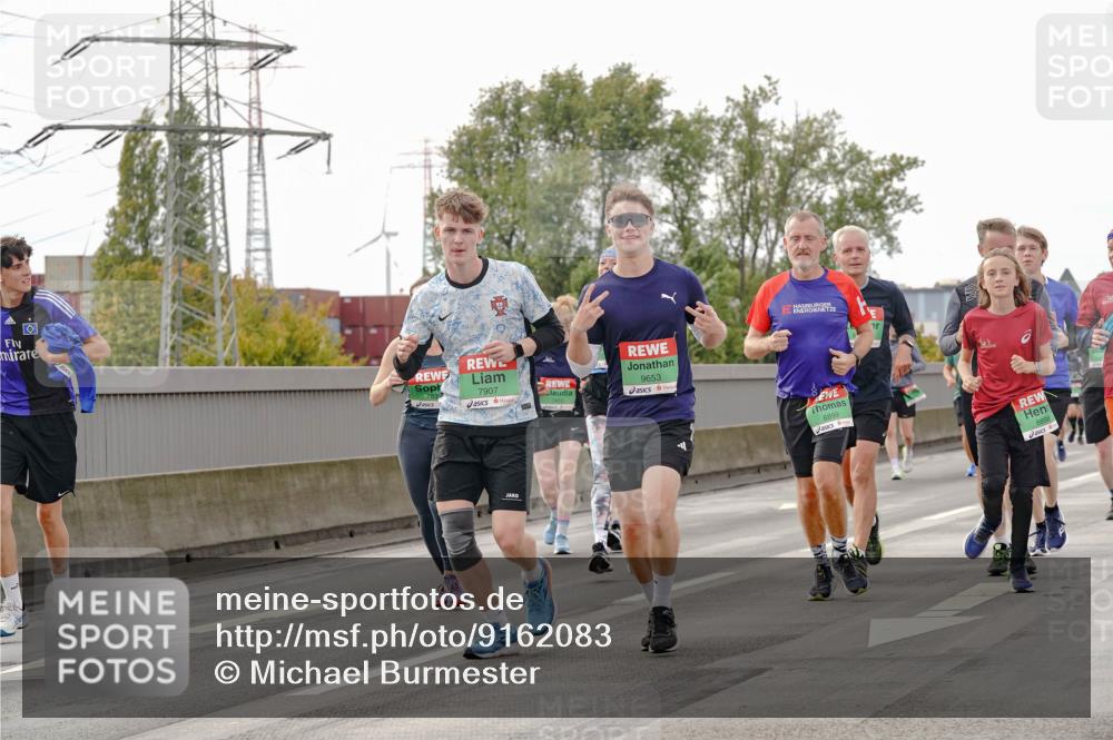 03.10.2025 - Köhlbrandbrückenlauf Michael Burmester http://msf.ph/oto/9162083 03.10.2025 16:03:31 Position 3 7907, 9653, 8899, 8898 meine-sportfotos.de