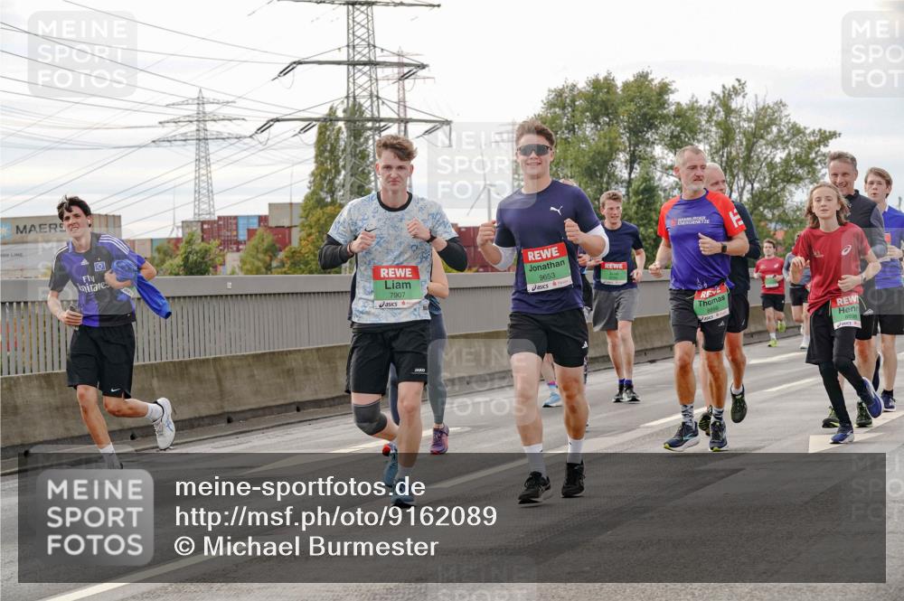 03.10.2025 - Köhlbrandbrückenlauf Michael Burmester http://msf.ph/oto/9162089 03.10.2025 16:03:32 Position 3 7907, 9653, 8899 meine-sportfotos.de
