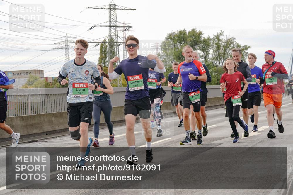 03.10.2025 - Köhlbrandbrückenlauf Michael Burmester http://msf.ph/oto/9162091 03.10.2025 16:03:33 Position 3 7907, 9653, 9155, 8899 meine-sportfotos.de