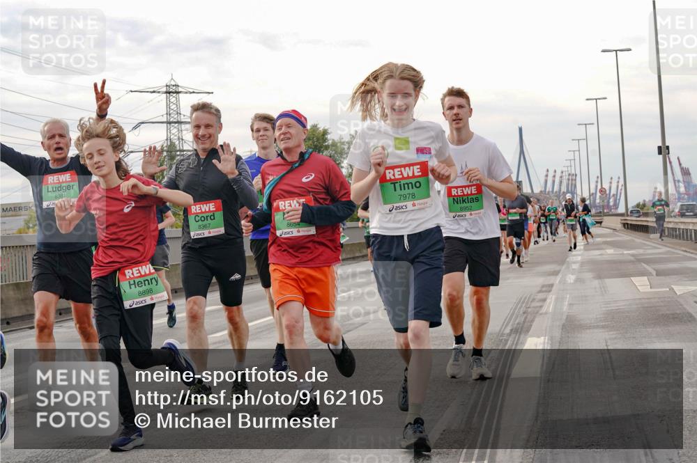 03.10.2025 - Köhlbrandbrückenlauf Michael Burmester http://msf.ph/oto/9162105 03.10.2025 16:03:36 Position 3 8381, 8898, 8367, 8654, 7978, 8952 meine-sportfotos.de