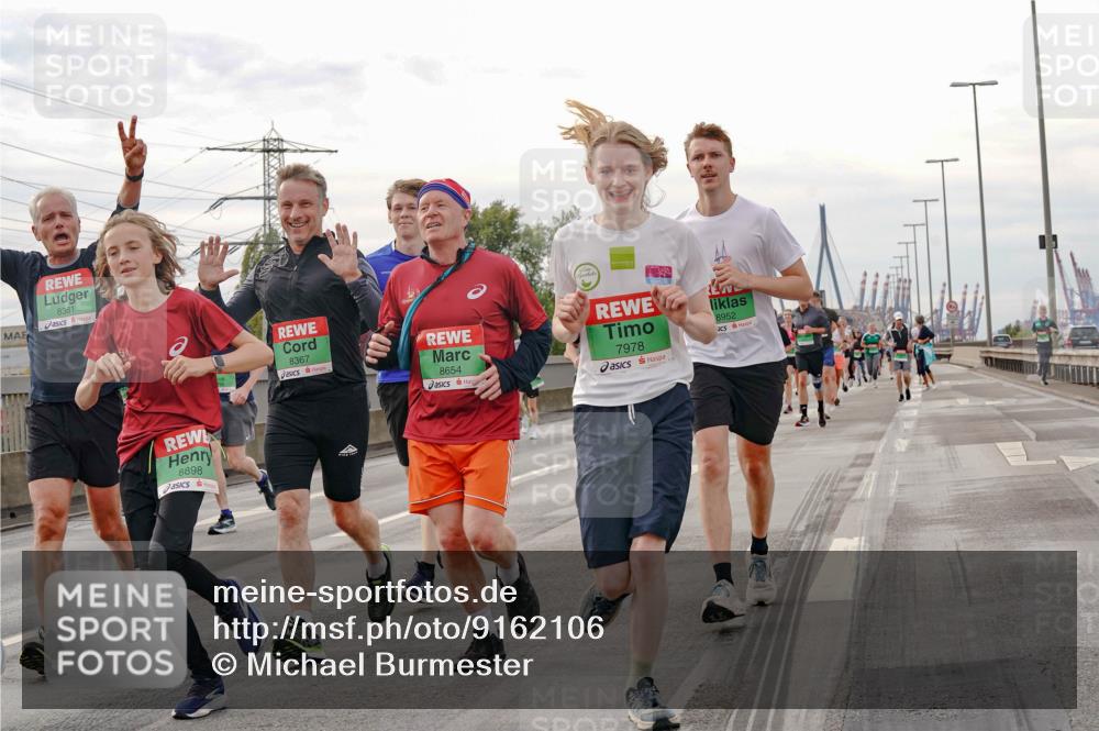 03.10.2025 - Köhlbrandbrückenlauf Michael Burmester http://msf.ph/oto/9162106 03.10.2025 16:03:36 Position 3 8381, 8898, 8367, 8654, 7978, 8952 meine-sportfotos.de