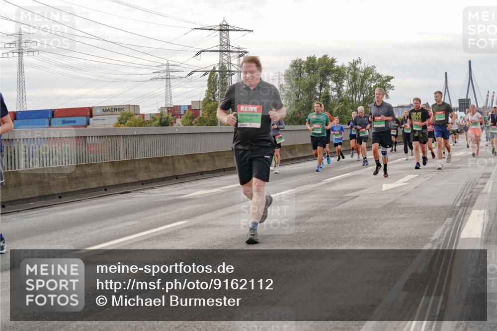 03.10.2025 - Köhlbrandbrückenlauf Michael Burmester http://msf.ph/oto/9162112 03.10.2025 16:03:39 Position 3 7977 meine-sportfotos.de