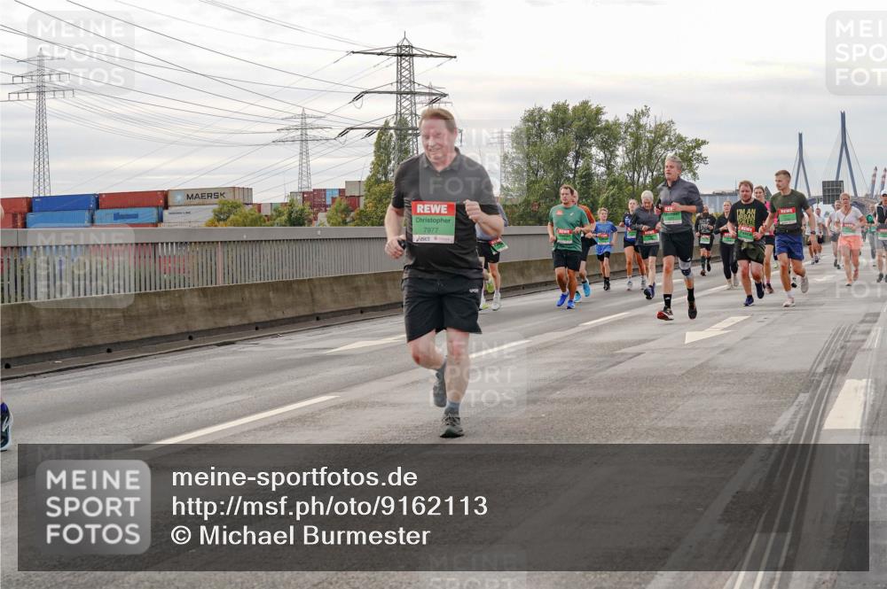 03.10.2025 - Köhlbrandbrückenlauf Michael Burmester http://msf.ph/oto/9162113 03.10.2025 16:03:39 Position 3 7977 meine-sportfotos.de