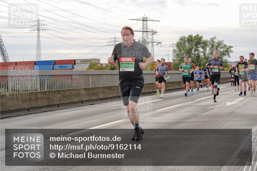 03.10.2025 - Köhlbrandbrückenlauf Michael Burmester http://msf.ph/oto/9162114 03.10.2025 16:03:40 Position 3 7977 meine-sportfotos.de