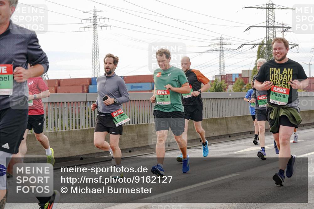 03.10.2025 - Köhlbrandbrückenlauf Michael Burmester http://msf.ph/oto/9162127 03.10.2025 16:03:44 Position 3 7475, 7748, 7987 meine-sportfotos.de