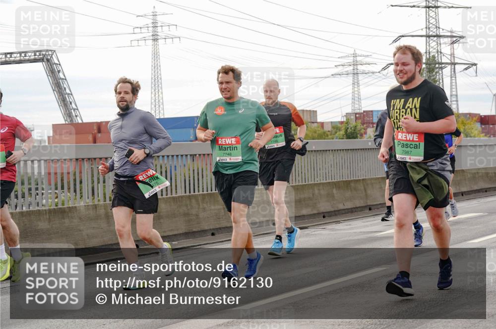 03.10.2025 - Köhlbrandbrückenlauf Michael Burmester http://msf.ph/oto/9162130 03.10.2025 16:03:44 Position 3 475, 7748, 7749, 7987 meine-sportfotos.de