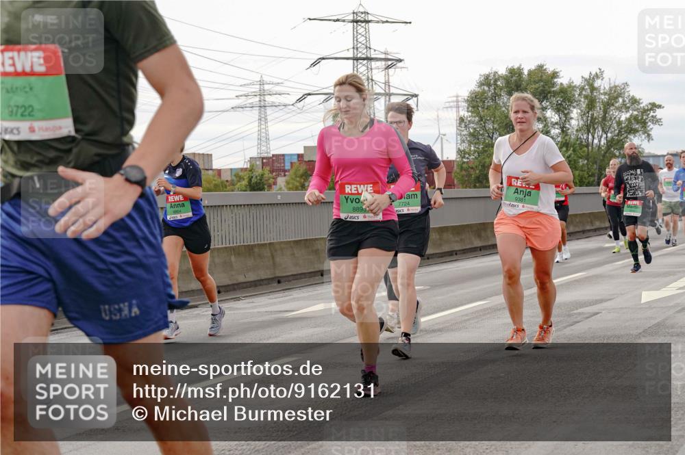 03.10.2025 - Köhlbrandbrückenlauf Michael Burmester http://msf.ph/oto/9162131 03.10.2025 16:03:46 Position 3 9722, 8895, 9381, 7724 meine-sportfotos.de