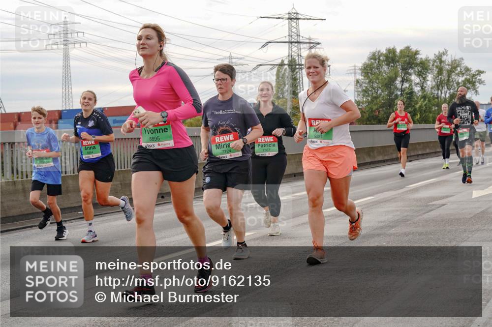 03.10.2025 - Köhlbrandbrückenlauf Michael Burmester http://msf.ph/oto/9162135 03.10.2025 16:03:47 Position 3 8864, 8895, 7724, 7367, 9381 meine-sportfotos.de