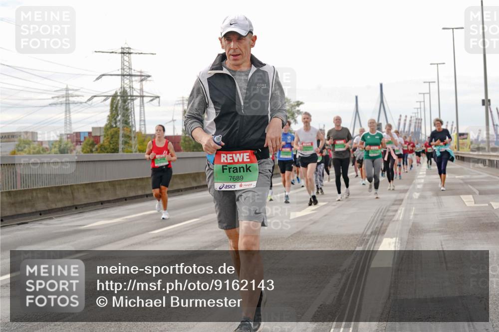 03.10.2025 - Köhlbrandbrückenlauf Michael Burmester http://msf.ph/oto/9162143 03.10.2025 16:03:49 Position 3 7689 meine-sportfotos.de