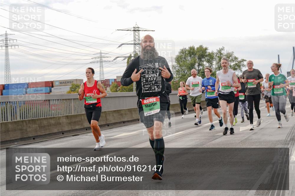 03.10.2025 - Köhlbrandbrückenlauf Michael Burmester http://msf.ph/oto/9162147 03.10.2025 16:03:51 Position 3 9056 meine-sportfotos.de