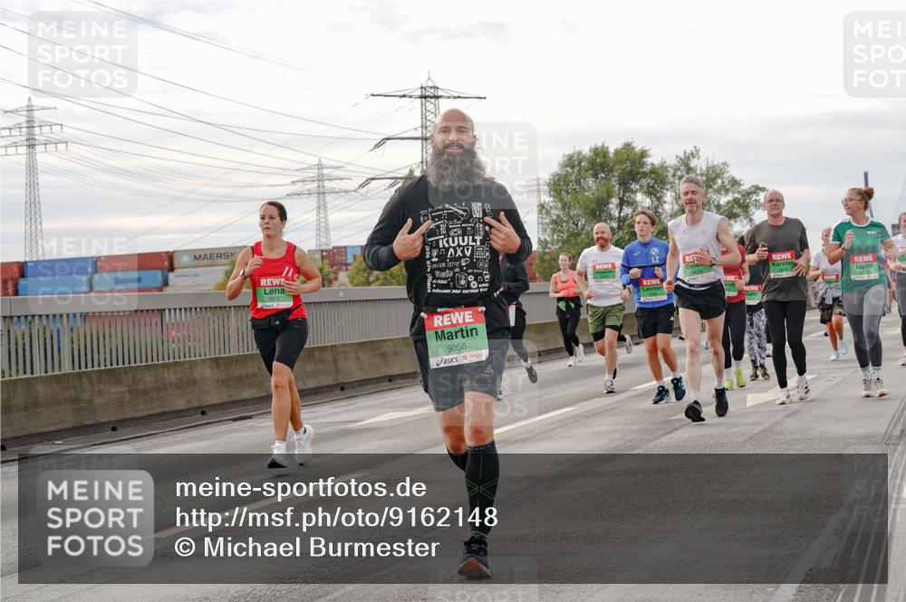 03.10.2025 - Köhlbrandbrückenlauf Michael Burmester http://msf.ph/oto/9162148 03.10.2025 16:03:51 Position 3 7872, 9056 meine-sportfotos.de