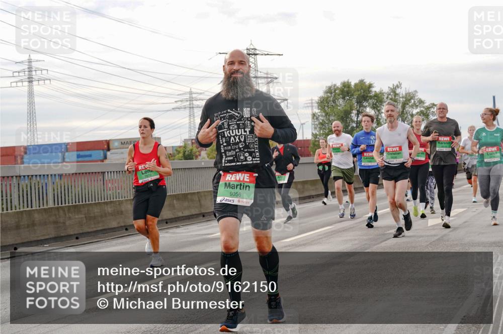 03.10.2025 - Köhlbrandbrückenlauf Michael Burmester http://msf.ph/oto/9162150 03.10.2025 16:03:52 Position 3 7872, 9056, 8816 meine-sportfotos.de