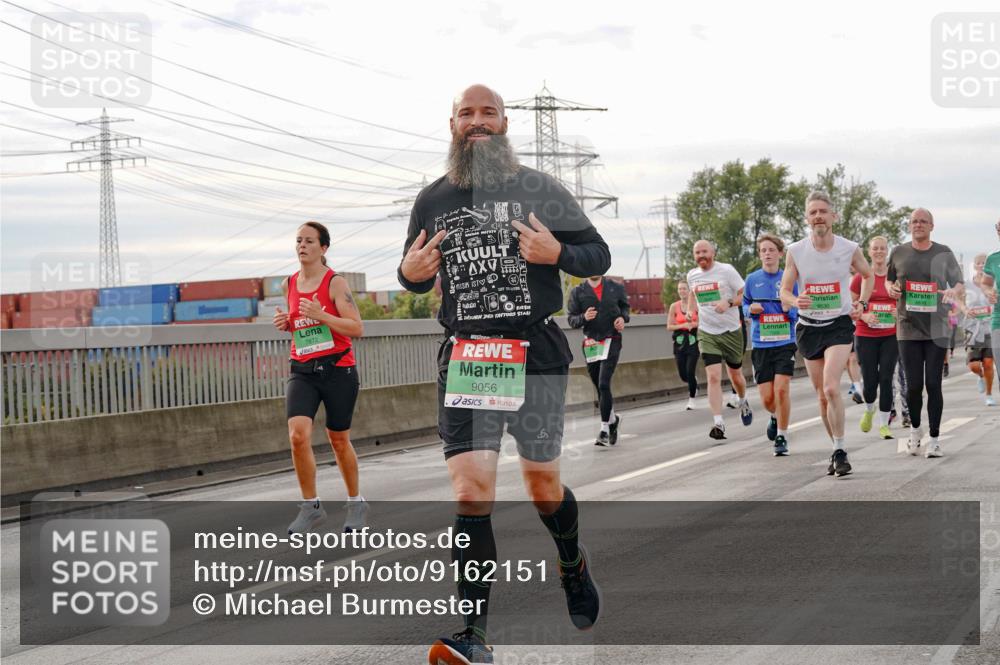 03.10.2025 - Köhlbrandbrückenlauf Michael Burmester http://msf.ph/oto/9162151 03.10.2025 16:03:52 Position 3 7872, 9056 meine-sportfotos.de