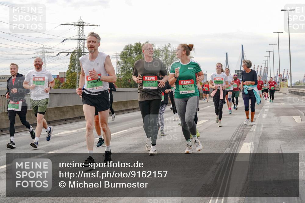 03.10.2025 - Köhlbrandbrückenlauf Michael Burmester http://msf.ph/oto/9162157 03.10.2025 16:03:54 Position 3 8549, 9530, 8816, 7, 8815 meine-sportfotos.de