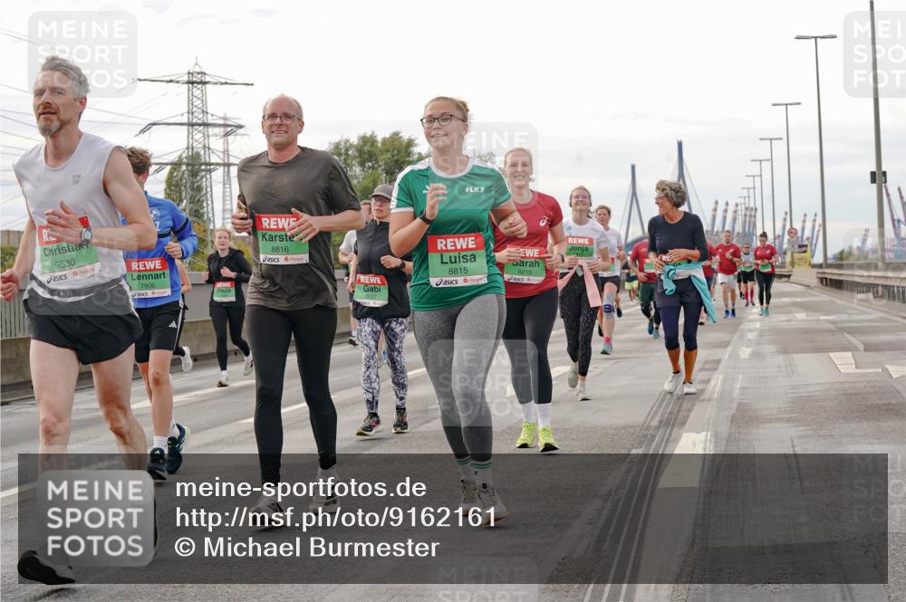 03.10.2025 - Köhlbrandbrückenlauf Michael Burmester http://msf.ph/oto/9162161 03.10.2025 16:03:54 Position 3 9530, 7906, 8816, 7, 8815, 8215 meine-sportfotos.de