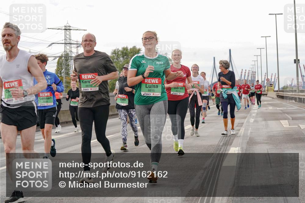 03.10.2025 - Köhlbrandbrückenlauf Michael Burmester http://msf.ph/oto/9162162 03.10.2025 16:03:54 Position 3 7906, 8816, 8027, 7, 8815, 8215 meine-sportfotos.de