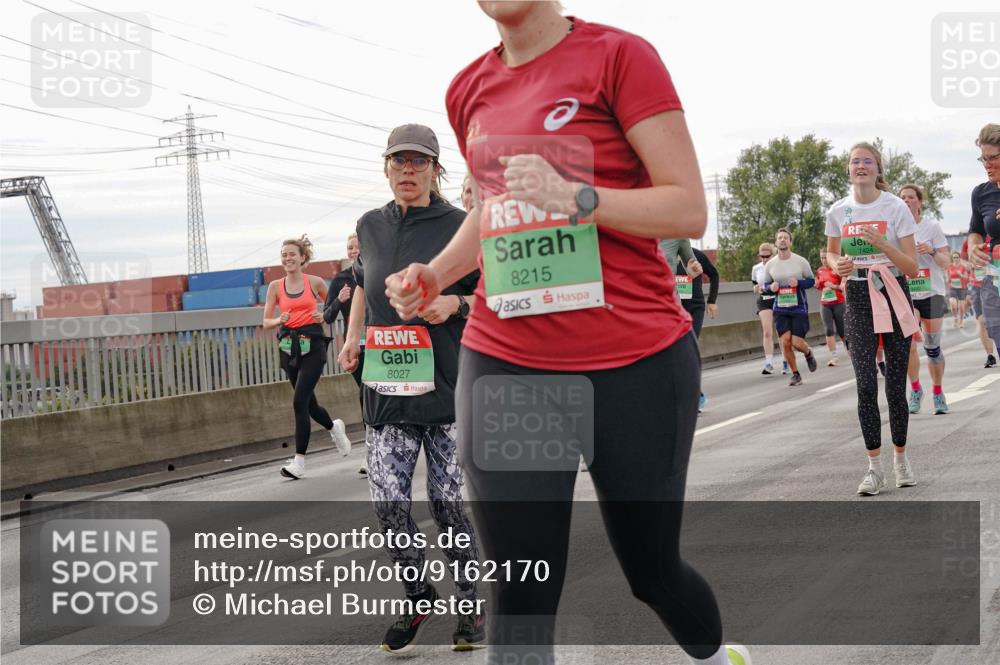 03.10.2025 - Köhlbrandbrückenlauf Michael Burmester http://msf.ph/oto/9162170 03.10.2025 16:03:57 Position 3 8027, 8215, 7424 meine-sportfotos.de