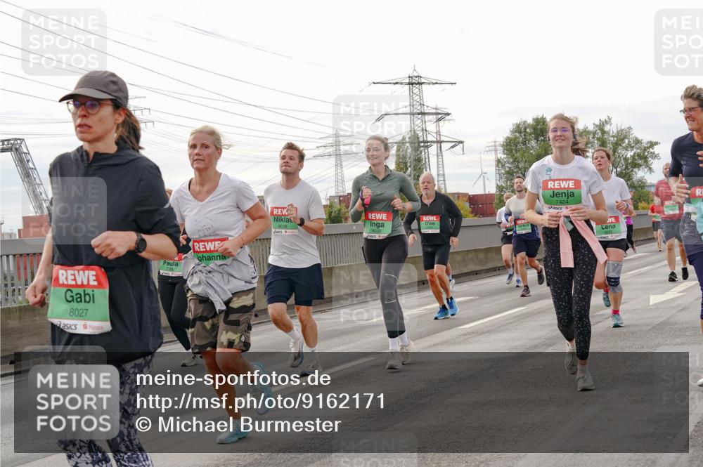 03.10.2025 - Köhlbrandbrückenlauf Michael Burmester http://msf.ph/oto/9162171 03.10.2025 16:03:58 Position 3 8027, 9038, 9039, 7424 meine-sportfotos.de