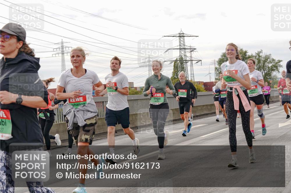 03.10.2025 - Köhlbrandbrückenlauf Michael Burmester http://msf.ph/oto/9162173 03.10.2025 16:03:58 Position 3 27, 9038, 9039, 7424, 9222 meine-sportfotos.de
