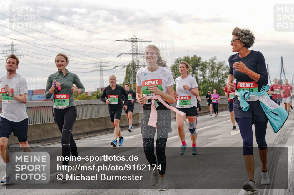 03.10.2025 - Köhlbrandbrückenlauf Michael Burmester http://msf.ph/oto/9162174 03.10.2025 16:03:58 Position 3 9038, 9039, 9222 meine-sportfotos.de