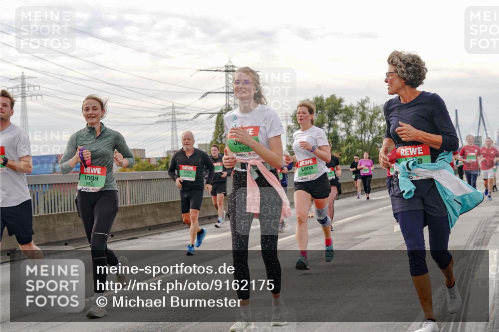 03.10.2025 - Köhlbrandbrückenlauf Michael Burmester http://msf.ph/oto/9162175 03.10.2025 16:03:58 Position 3 9039, 7424, 9222 meine-sportfotos.de