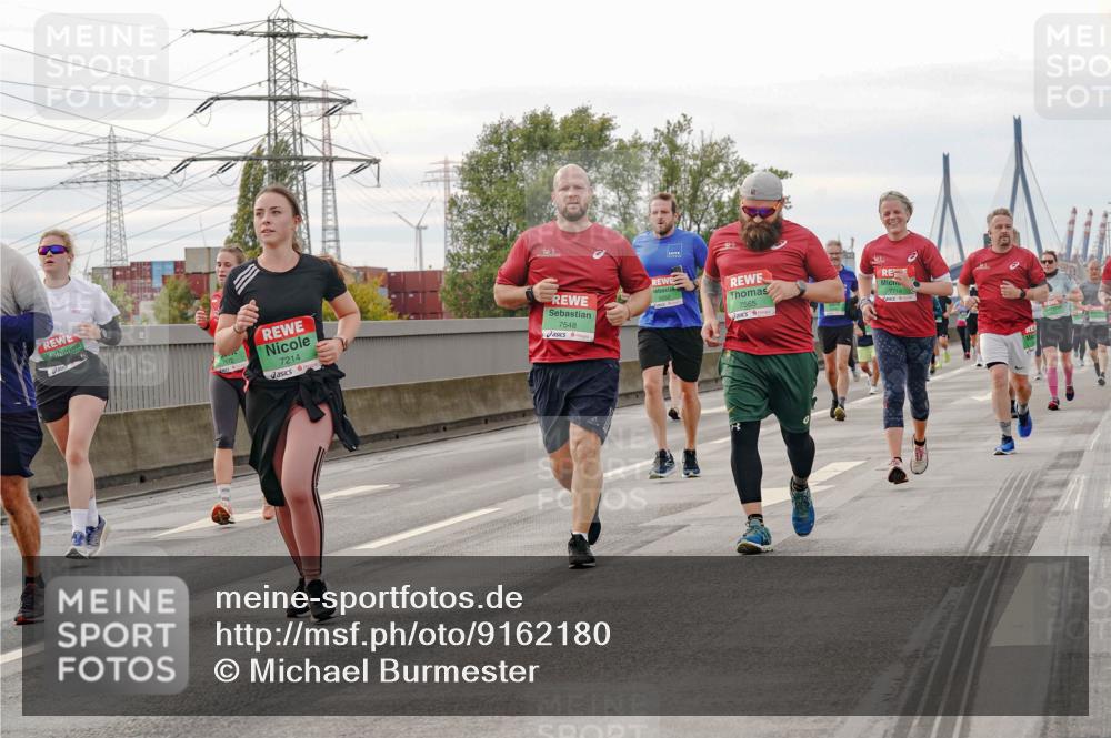 03.10.2025 - Köhlbrandbrückenlauf Michael Burmester http://msf.ph/oto/9162180 03.10.2025 16:04:01 Position 3 7214, 7548, 7565, 7718 meine-sportfotos.de