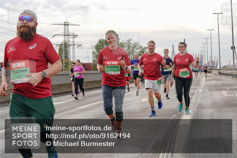 03.10.2025 - Köhlbrandbrückenlauf Michael Burmester http://msf.ph/oto/9162194 03.10.2025 16:04:04 Position 3 7565, 7718, 7676 meine-sportfotos.de