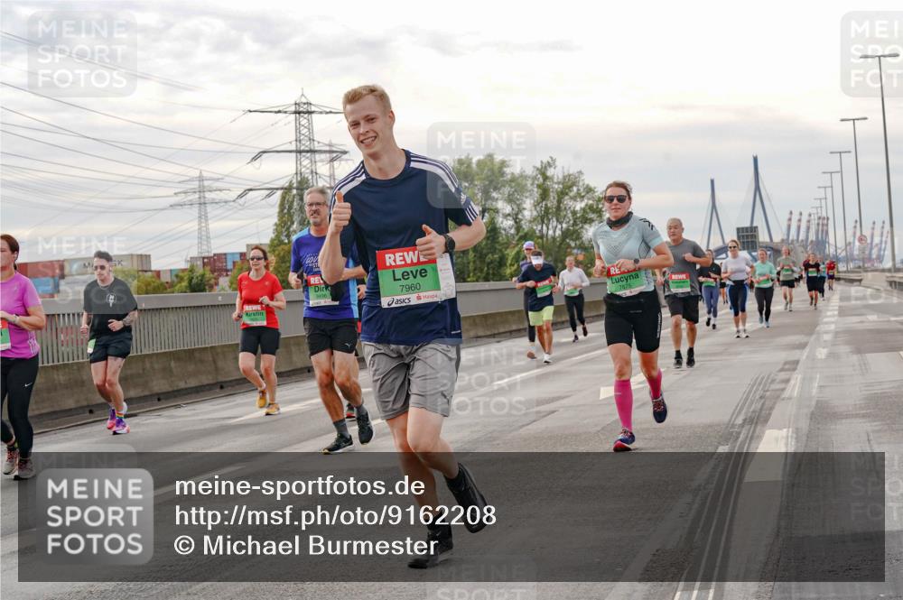 03.10.2025 - Köhlbrandbrückenlauf Michael Burmester http://msf.ph/oto/9162208 03.10.2025 16:04:08 Position 3 7960, 7875 meine-sportfotos.de