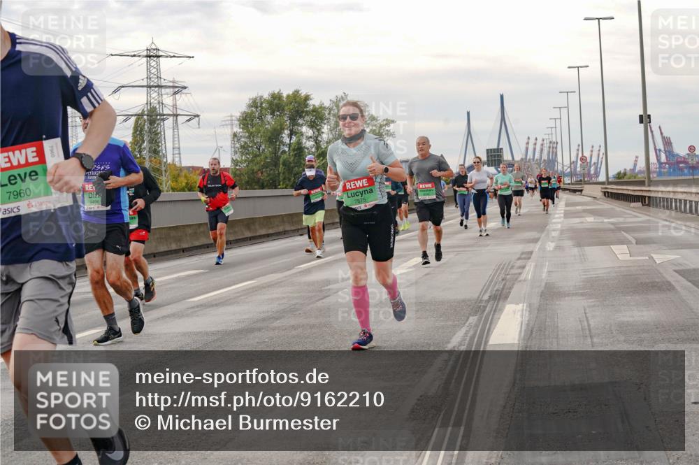 03.10.2025 - Köhlbrandbrückenlauf Michael Burmester http://msf.ph/oto/9162210 03.10.2025 16:04:08 Position 3 7960, 7875 meine-sportfotos.de