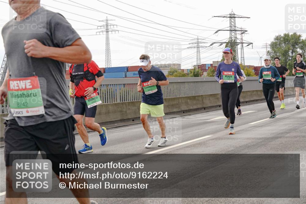 03.10.2025 - Köhlbrandbrückenlauf Michael Burmester http://msf.ph/oto/9162224 03.10.2025 16:04:14 Position 3 8742, 8003, 9472 meine-sportfotos.de