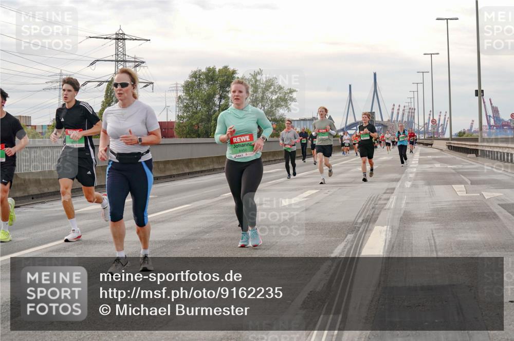03.10.2025 - Köhlbrandbrückenlauf Michael Burmester http://msf.ph/oto/9162235 03.10.2025 16:04:17 Position 3 8450 meine-sportfotos.de
