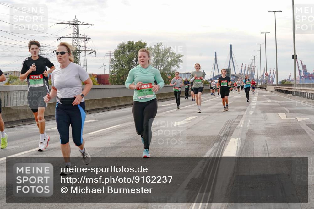 03.10.2025 - Köhlbrandbrückenlauf Michael Burmester http://msf.ph/oto/9162237 03.10.2025 16:04:17 Position 3 9266, 8450 meine-sportfotos.de