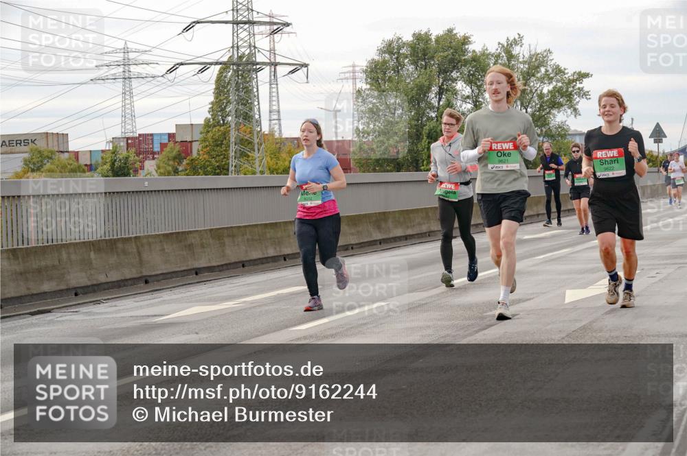 03.10.2025 - Köhlbrandbrückenlauf Michael Burmester http://msf.ph/oto/9162244 03.10.2025 16:04:20 Position 3 9621, 9622 meine-sportfotos.de