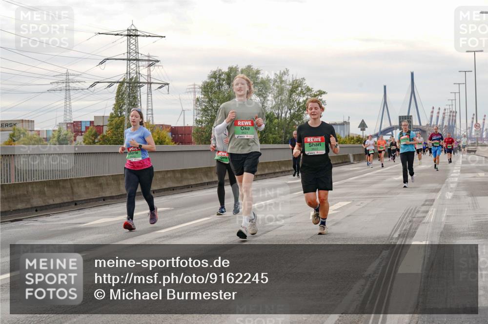03.10.2025 - Köhlbrandbrückenlauf Michael Burmester http://msf.ph/oto/9162245 03.10.2025 16:04:21 Position 3 9621, 9622 meine-sportfotos.de