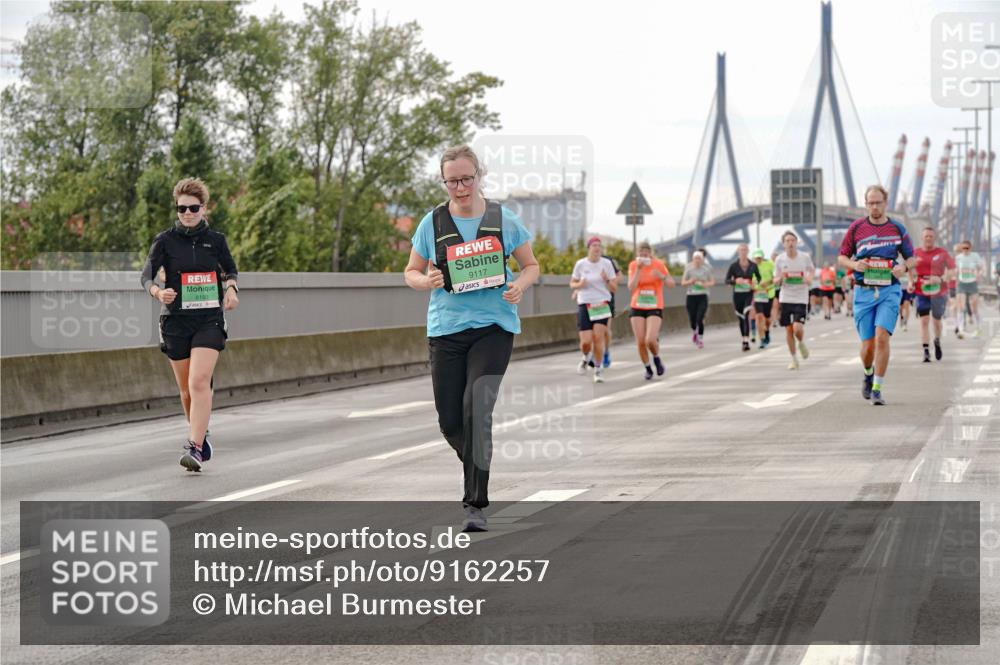 03.10.2025 - Köhlbrandbrückenlauf Michael Burmester http://msf.ph/oto/9162257 03.10.2025 16:04:25 Position 3 8193, 9117 meine-sportfotos.de