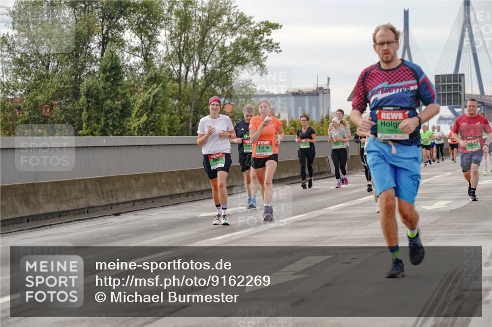 03.10.2025 - Köhlbrandbrückenlauf Michael Burmester http://msf.ph/oto/9162269 03.10.2025 16:04:31 Position 3 7869 meine-sportfotos.de