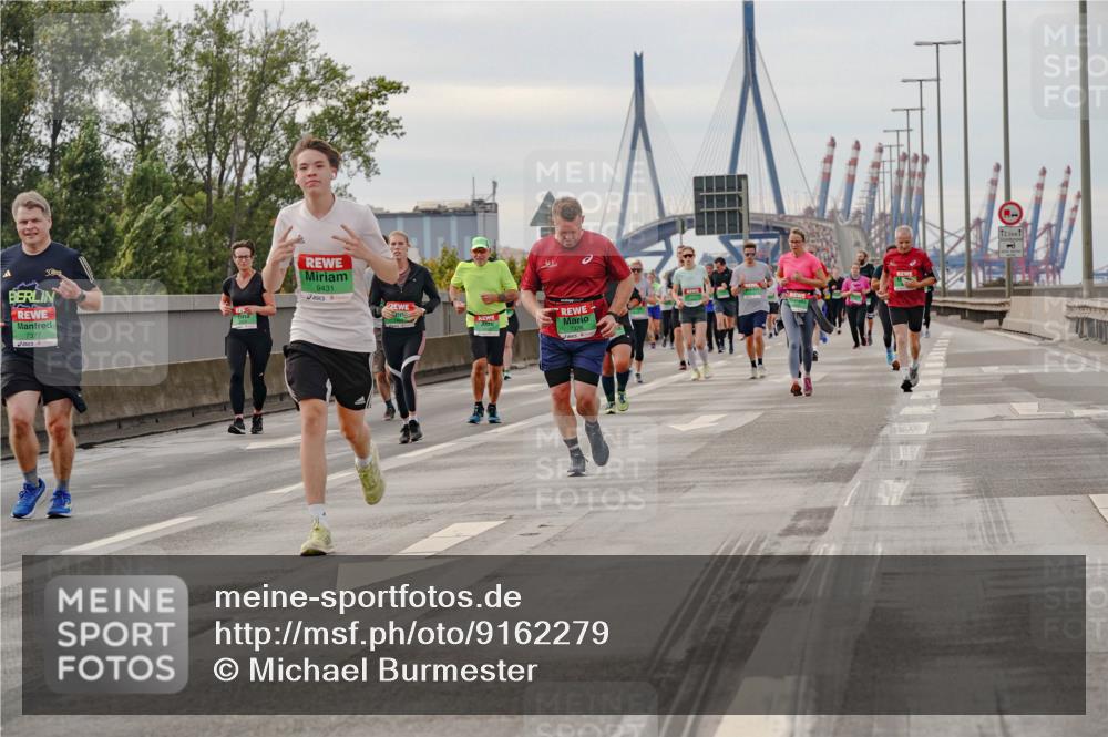 03.10.2025 - Köhlbrandbrückenlauf Michael Burmester http://msf.ph/oto/9162279 03.10.2025 16:04:37 Position 3 7377, 1, 9431, 12, 5 meine-sportfotos.de