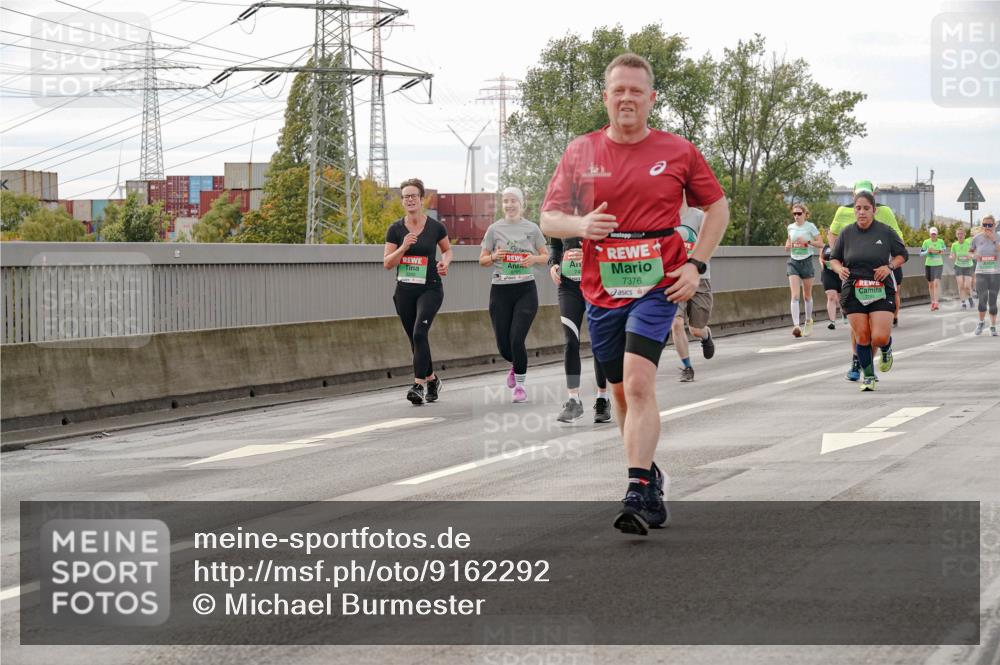 03.10.2025 - Köhlbrandbrückenlauf Michael Burmester http://msf.ph/oto/9162292 03.10.2025 16:04:43 Position 3 7376 meine-sportfotos.de