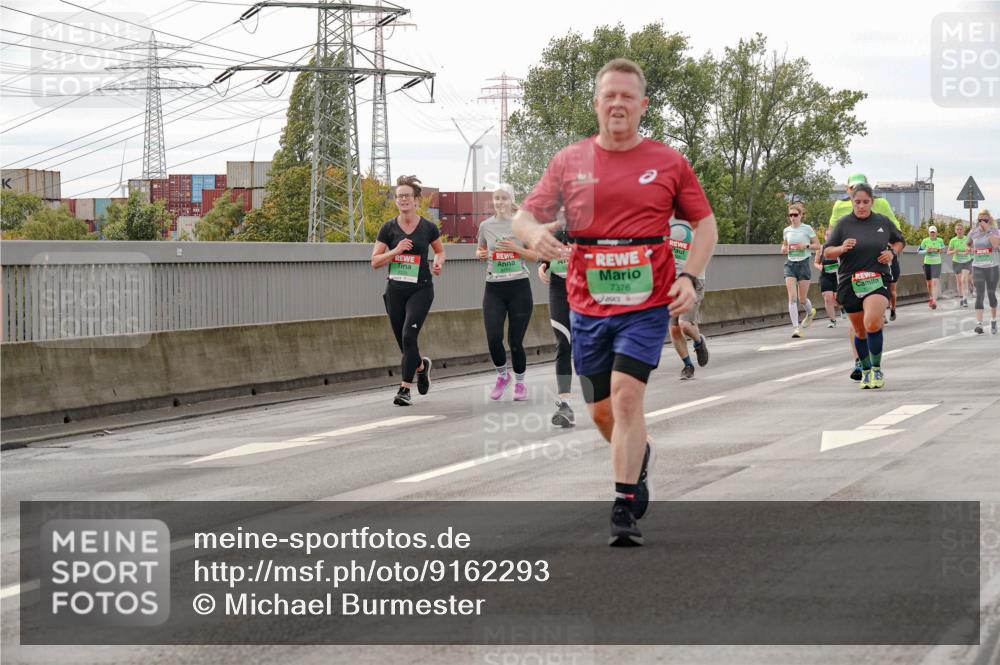 03.10.2025 - Köhlbrandbrückenlauf Michael Burmester http://msf.ph/oto/9162293 03.10.2025 16:04:43 Position 3 7376 meine-sportfotos.de