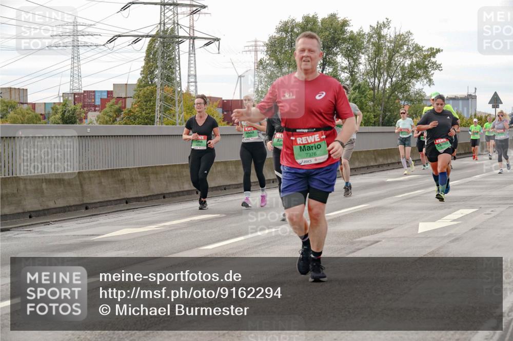 03.10.2025 - Köhlbrandbrückenlauf Michael Burmester http://msf.ph/oto/9162294 03.10.2025 16:04:43 Position 3 7376 meine-sportfotos.de