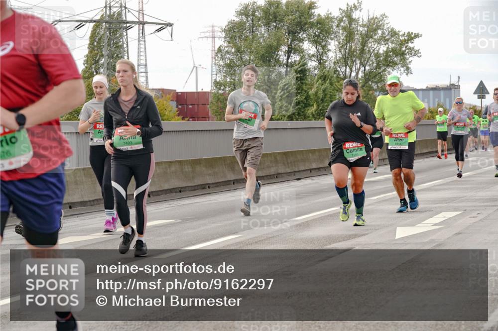 03.10.2025 - Köhlbrandbrückenlauf Michael Burmester http://msf.ph/oto/9162297 03.10.2025 16:04:45 Position 3 676, 7493, 7785, 8845 meine-sportfotos.de