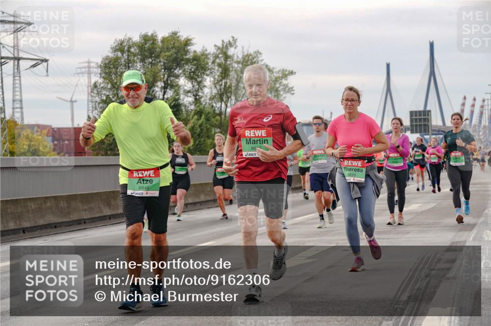 03.10.2025 - Köhlbrandbrückenlauf Michael Burmester http://msf.ph/oto/9162306 03.10.2025 16:04:48 Position 3 8845, 86, 8810 meine-sportfotos.de